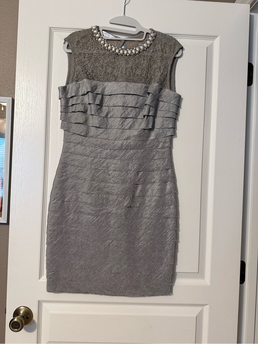 London Times Silver-Gray Beaded Lace Midi Dress